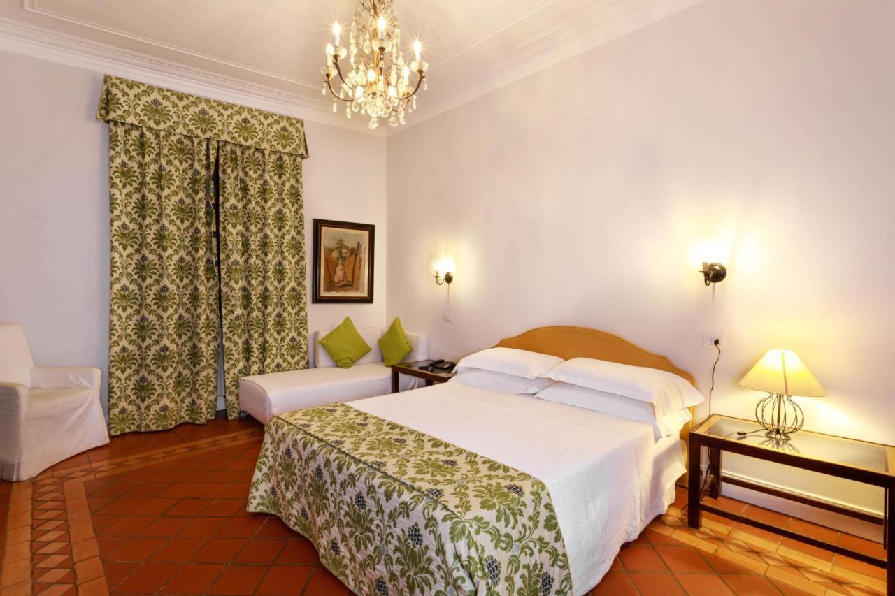 Albergo Ristorante Madonnina Cantello Esterno foto