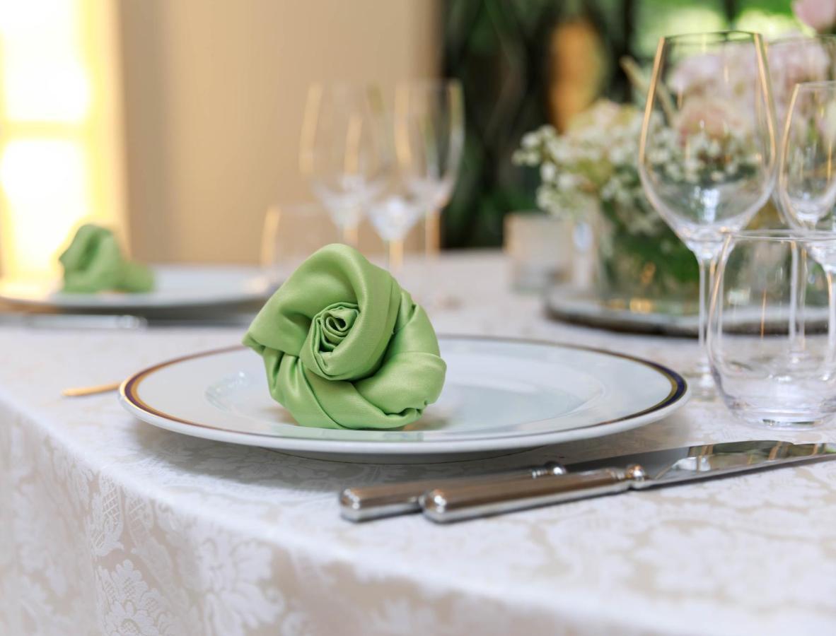 Albergo Ristorante Madonnina Cantello Esterno foto